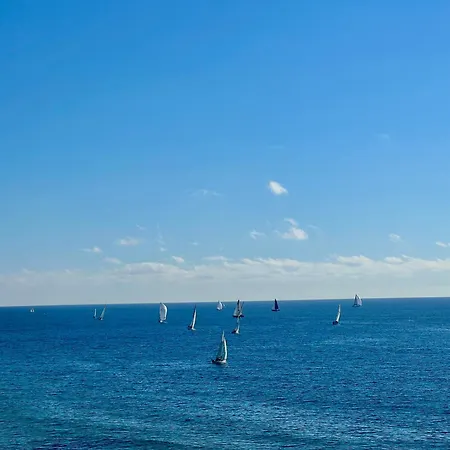 Tre Ponti - Spacious, Sea View & Private Parking *